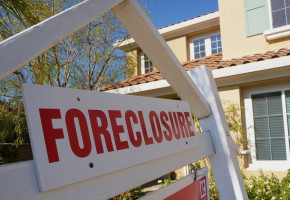 Foreclosure Crisis: Homeowners Take On Banksters In California Foreclosure Crisis: Homeowners Take On Banksters In California