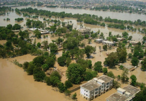 Pakistan Floods: Islamists Step In To Fill Government Vacuum Pakistan Floods: Islamists Step In To Fill Government Vacuum